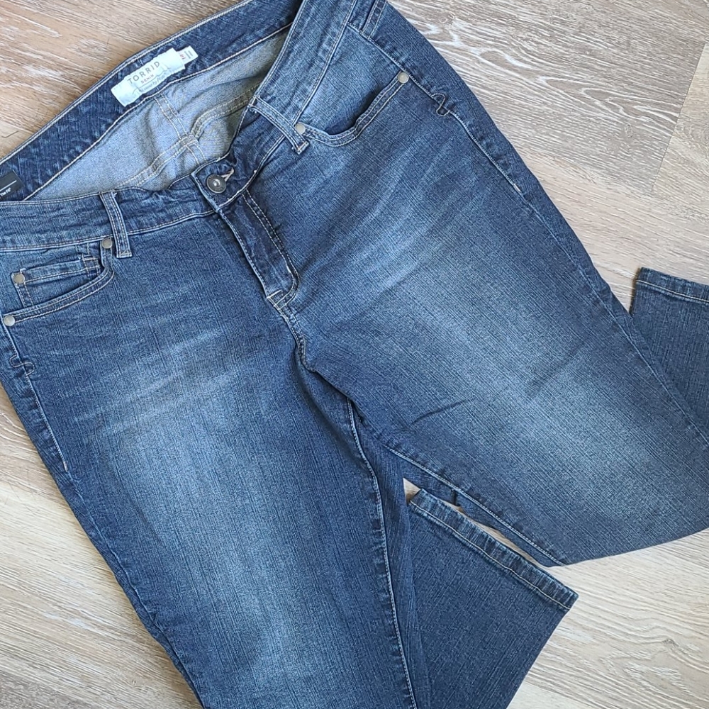 Torrid Dark Wash Skinny Fit Ankle Jeans Size 14